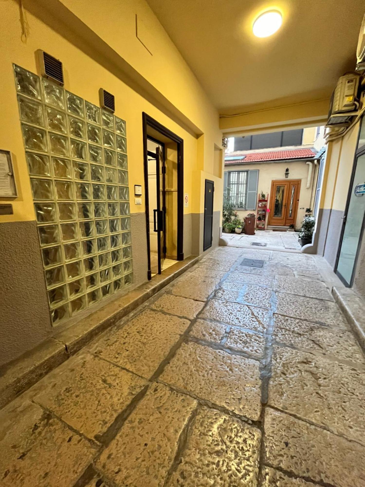 Apartment Prato - Near The In
